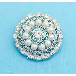Vintage White Modest Mandala Brooch N21